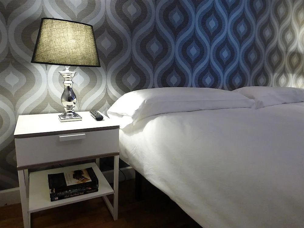 Super Balmes Guest House 바르셀로나