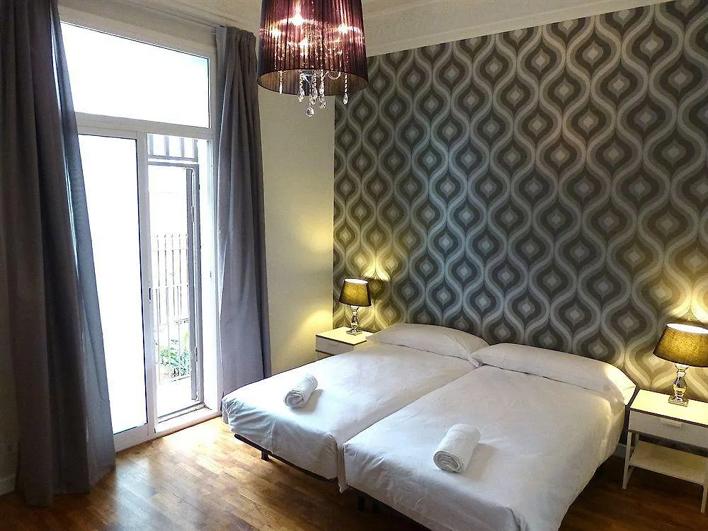 *** Отель Super Balmes Guest House Барселона Испания