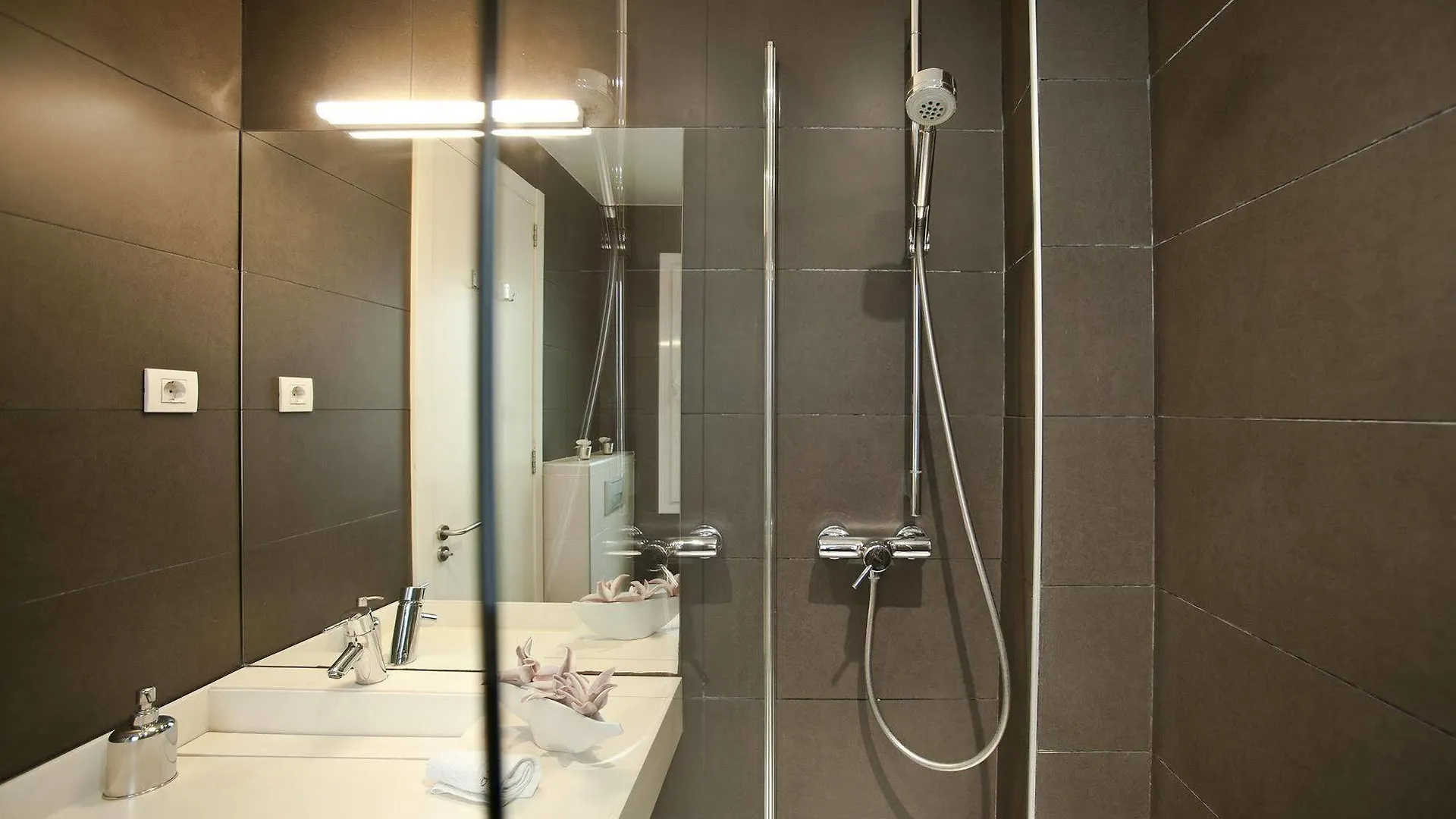 *** Отель Super Balmes Guest House Барселона Испания