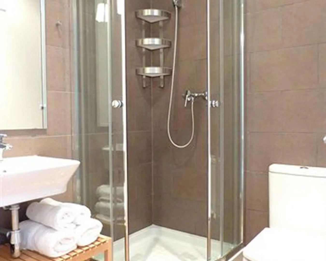 Super Balmes Guest House Барселона Испания