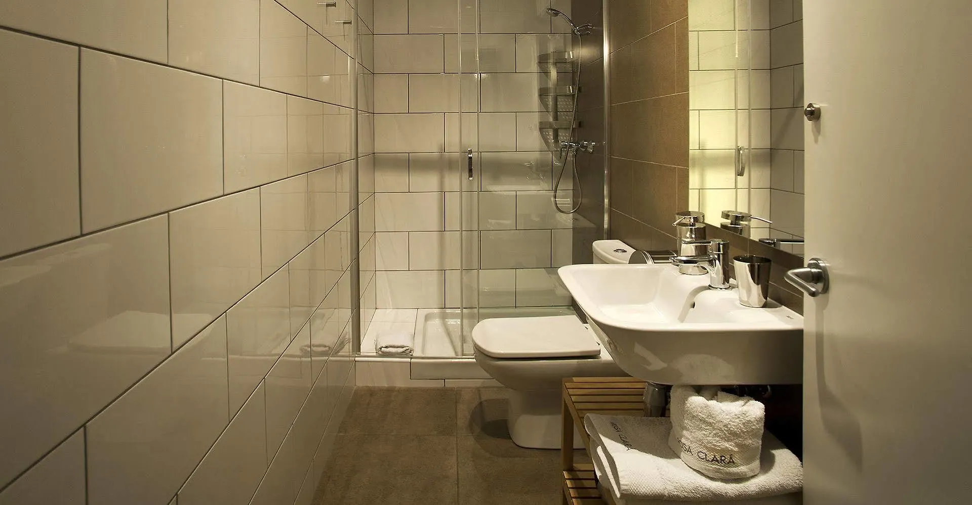 Super Balmes Guest House Барселона Отель