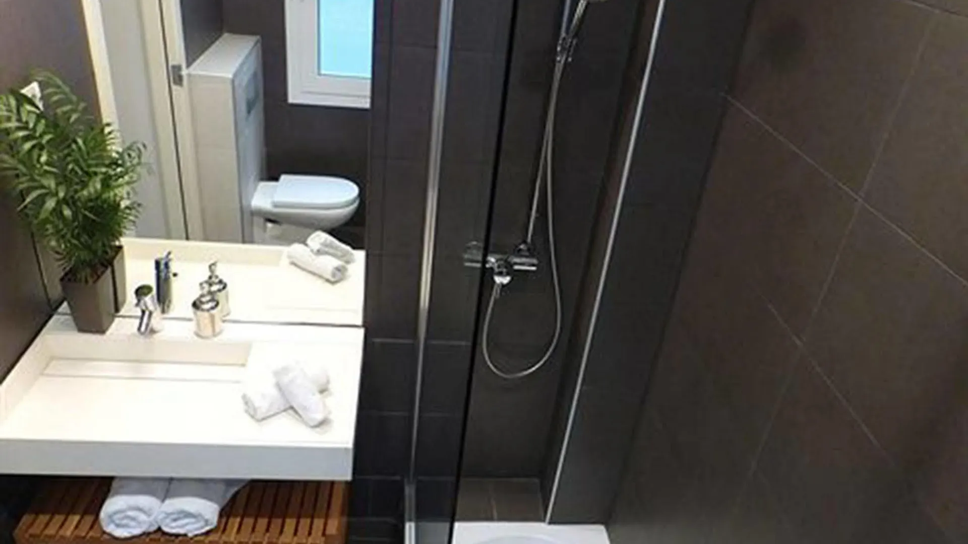 Super Balmes Guest House Barcelona