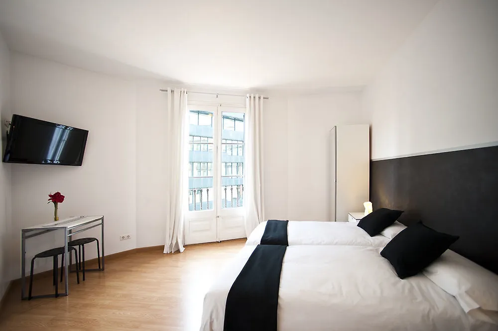 Super Balmes Guest House Barcelona